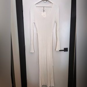 NWT Dissh long sleeve tie back dress